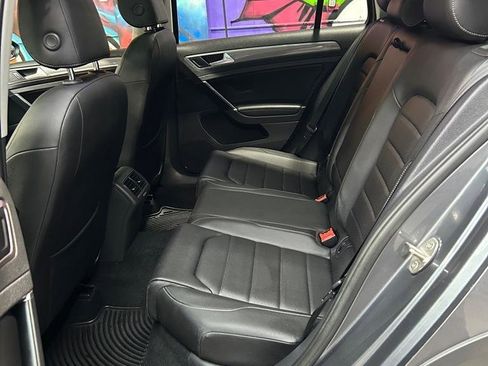 Used 2018 Volkswagen Golf Alltrack SEL image 16