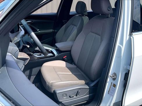 Used 2025 Audi Q5 Premium w/ Convenience Package AWD/4WD image 21