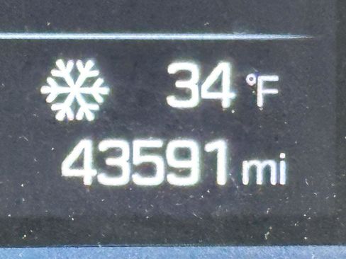 Used 2019 Hyundai Ioniq SEL image 13