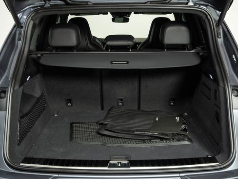 New 2026 Porsche Cayenne GTS AWD/4WD image 31