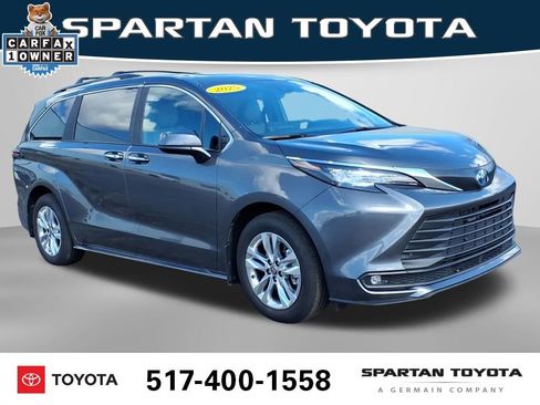 Used 2025 Toyota Sienna XLE w/ XLE Plus Package image 5