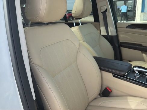 Used 2017 Mercedes-Benz GLE 350 4MATIC image 75