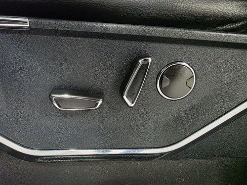 Used 2021 Ford F150 Lariat w/ Equipment Group 502A High image 20