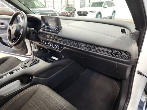 Certified 2025 Honda HR-V Sport image 29