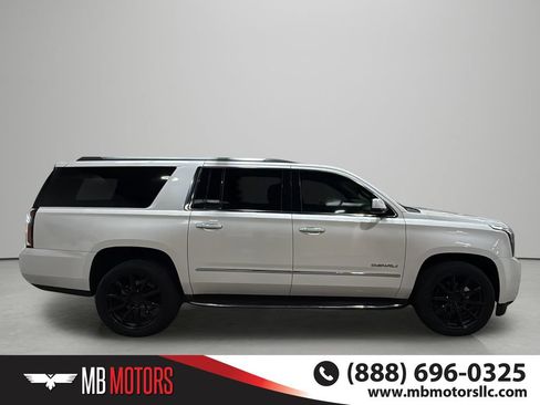 Used 2019 GMC Yukon XL Denali AWD/4WD image 5