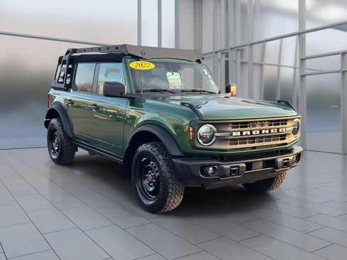 Used 2022 Ford Bronco Black Diamond image 2