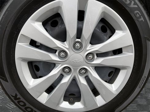 Certified 2023 Kia Soul LX image 20