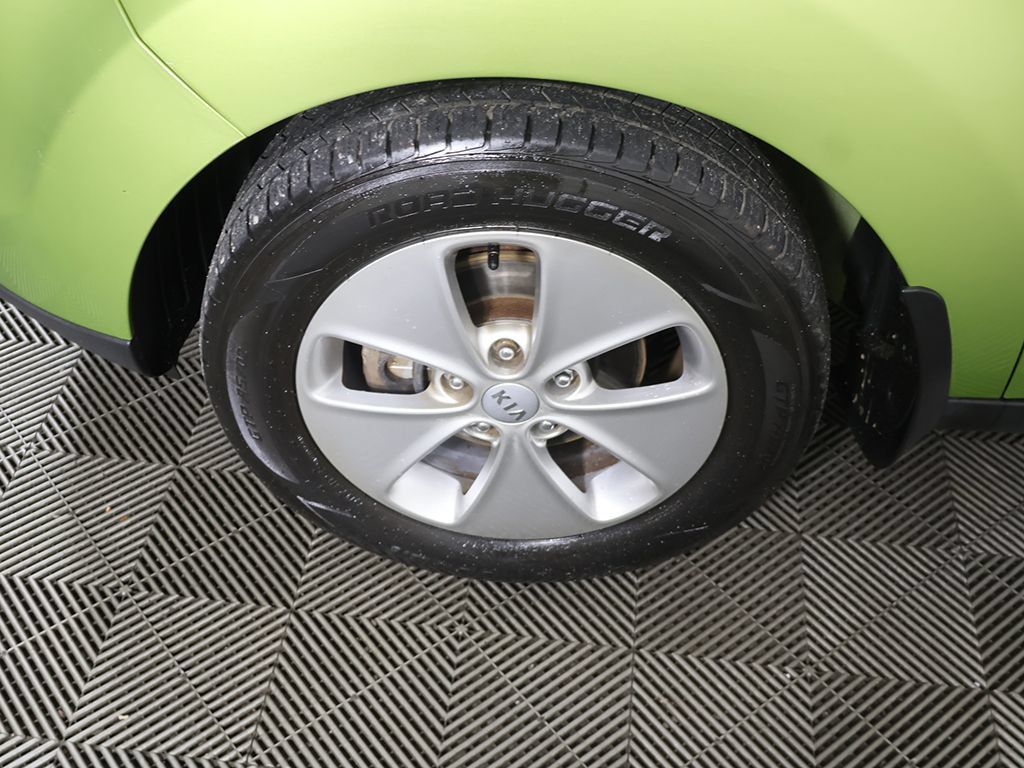 Used 2014 Kia Soul FWD image 12