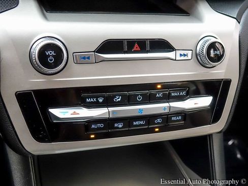 Certified 2023 Ford Explorer 4WD image 18