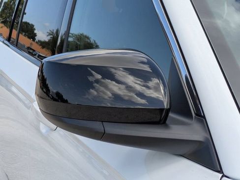 New 2026 Jeep Grand Cherokee L Laredo RWD image 11