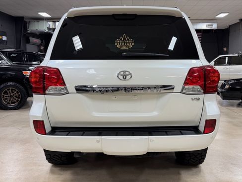 Used 2014 Toyota Land Cruiser AWD/4WD image 21
