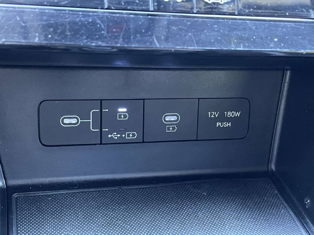 Used 2025 Hyundai Sonata SE FWD image 28