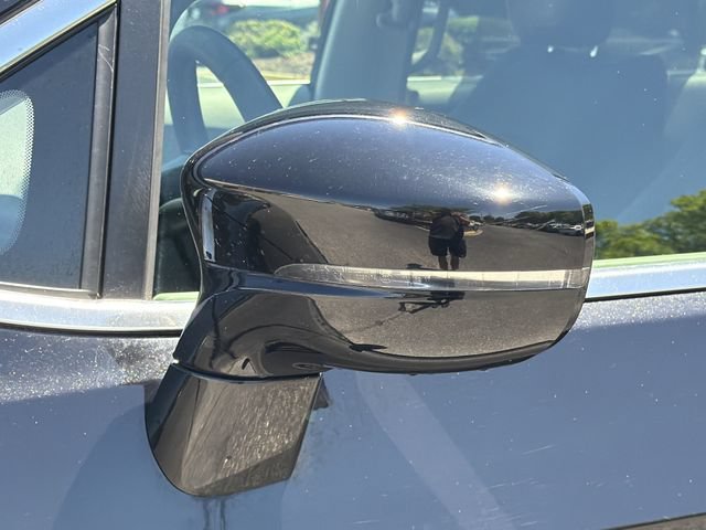 Used 2024 Chrysler Pacifica Touring-L FWD image 32