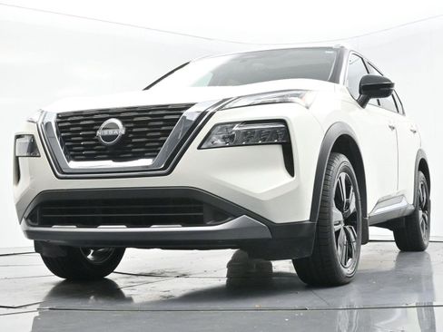 Used 2023 Nissan Rogue SL FWD image 46