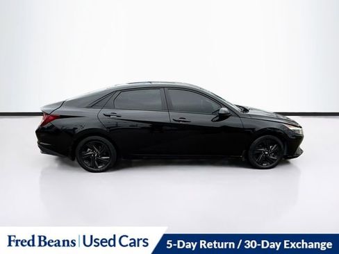 Used 2023 Hyundai Elantra SEL image 9