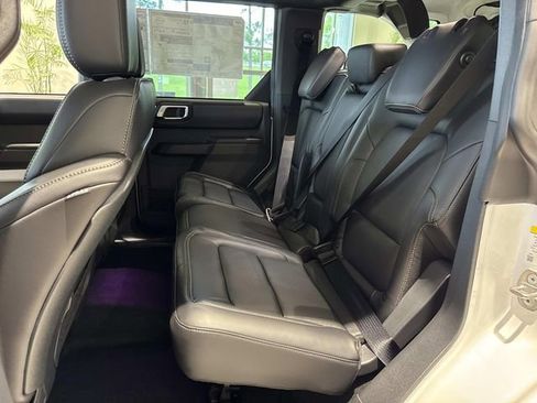 New 2025 Ford Bronco Badlands w/ Sasquatch Package image 18