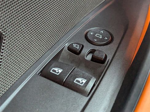 Used 2021 BMW M4 Competition w/ Executive Package image 16