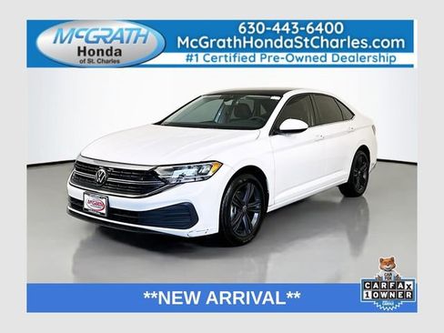 Used 2024 Volkswagen Jetta SE FWD image 1