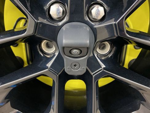 Used 2023 Jeep Wrangler Unlimited Sahara w/ Cold Weather Group image 17