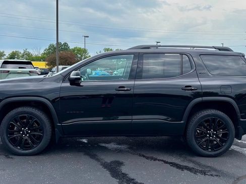 Used 2023 GMC Acadia SLT w/ Elevation Edition AWD/4WD image 4