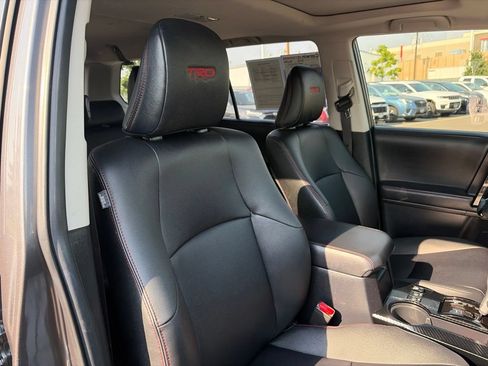 Used 2020 Toyota 4Runner TRD Off-Road Premium w/ Moonroof Package AWD/4WD image 15
