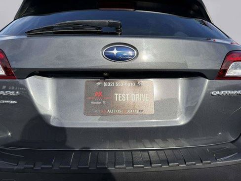 Used 2018 Subaru Outback 2.5i Limited AWD/4WD image 19