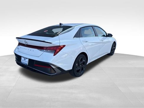 New 2026 Hyundai Elantra SEL Sport image 4