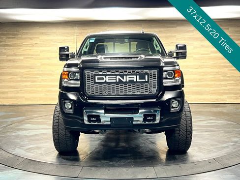 Used 2017 GMC Sierra 2500 Denali w/ Duramax Plus Package AWD/4WD image 4
