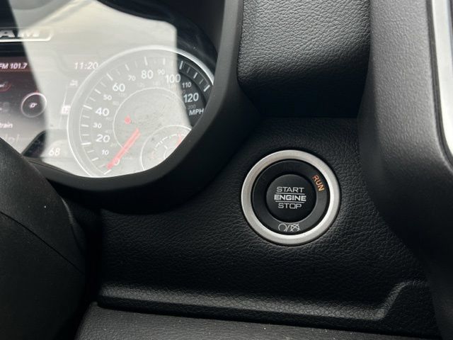 Used 2022 RAM 2500 Big Horn w/ Night Edition AWD/4WD image 46