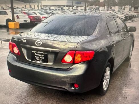 Used 2010 Toyota Corolla LE FWD image 5
