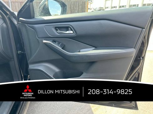 Used 2025 Nissan Rogue SV AWD/4WD image 15