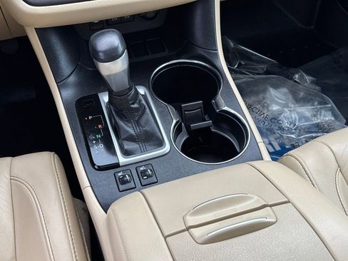 Used 2018 Toyota Highlander XLE image 20