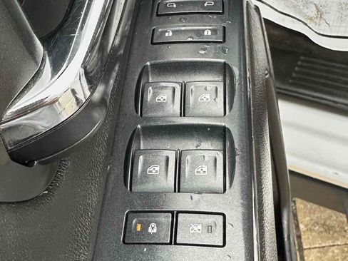 Used 2017 Chevrolet Silverado 1500 Custom w/ Custom Convenience Package AWD/4WD image 20