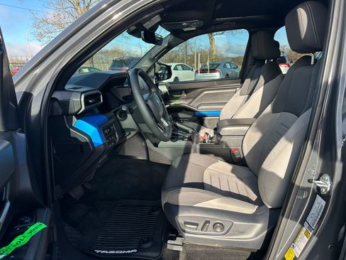 Used 2025 Toyota Tacoma TRD Off-Road w/ TRD Off Road Upgrade Package image 13