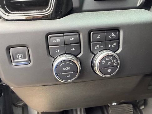 Used 2024 GMC Sierra 2500 AT4 w/ AT4 Premium Plus Package AWD/4WD image 40