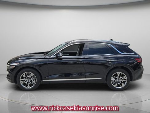 Used 2024 Genesis GV70 2.5T w/ Advanced Package AWD/4WD image 3