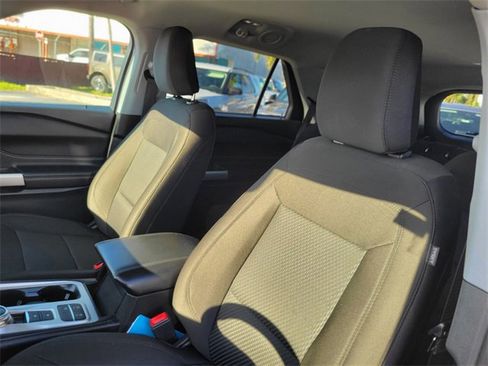 Certified 2023 Ford Explorer XLT image 19