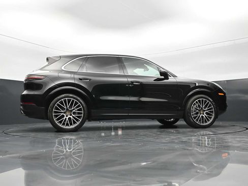 Certified 2021 Porsche Cayenne AWD/4WD image 40