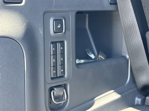 New 2025 Ford Expedition Active image 22