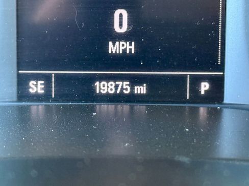 Used 2022 Chevrolet Colorado LT w/ LT Convenience Package image 22