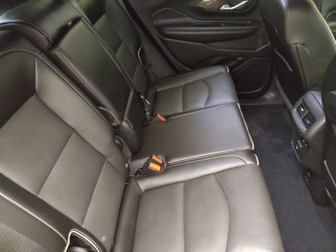 Used 2020 GMC Terrain Denali w/ Denali Premium Package FWD image 19