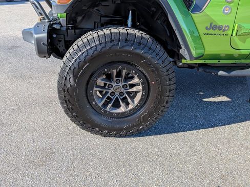 Used 2025 Jeep Wrangler Unlimited Rubicon 392 image 12