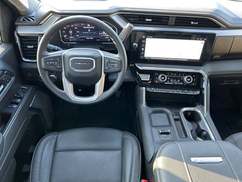Used 2025 GMC Sierra 2500 Denali w/ Denali Reserve Package AWD/4WD image 32