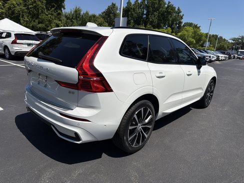 Certified 2023 Volvo XC60 B5 Ultimate w/ Protection Package Premier FWD image 46