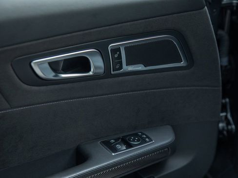 Used 2020 Mercedes-Benz AMG GT R image 40