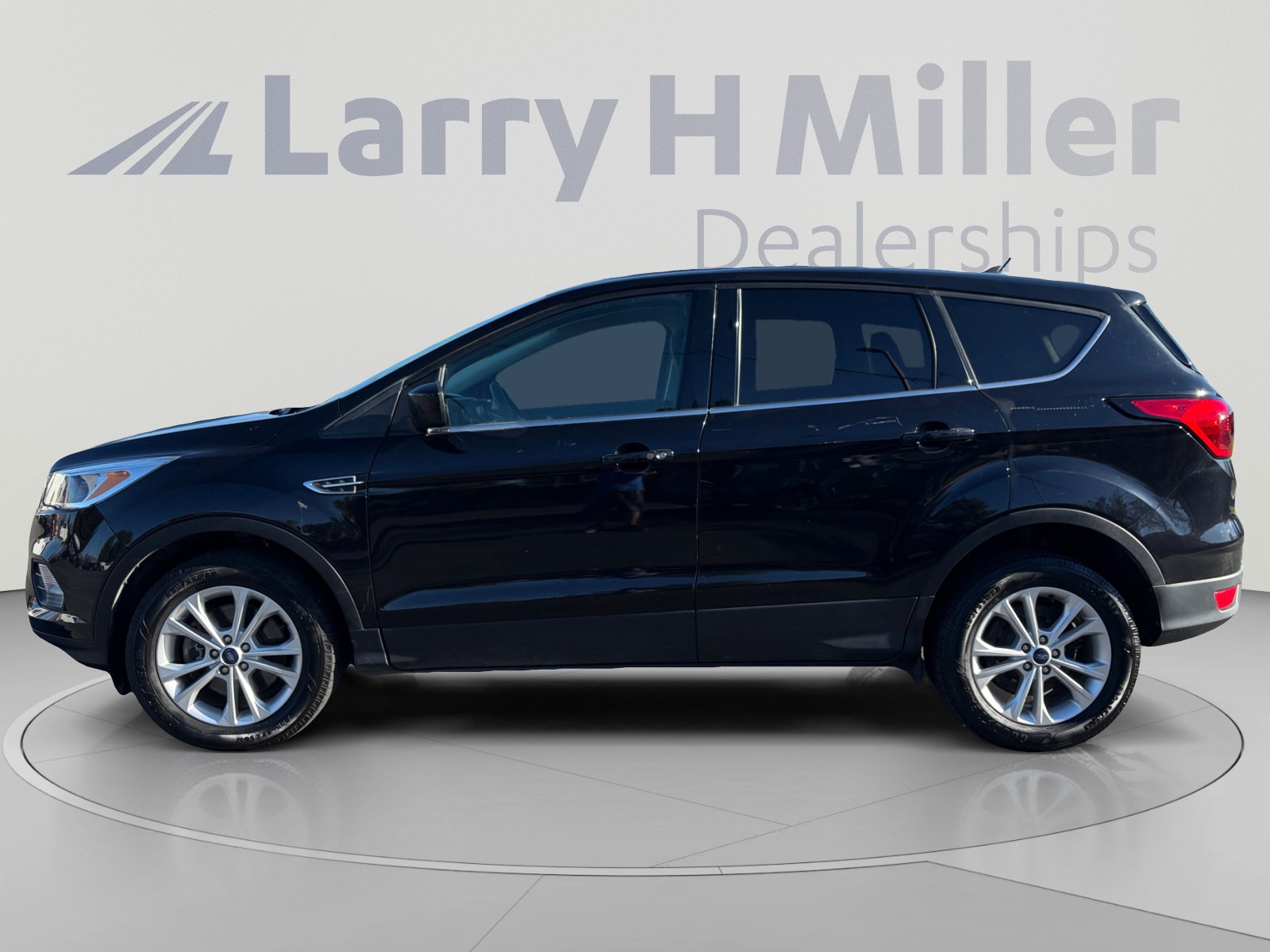 Used 2019 Ford Escape SE AWD/4WD image 2