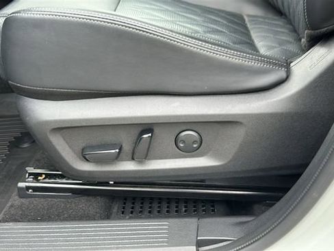 Certified 2023 Nissan Rogue Platinum w/ Platinum Premium Package AWD/4WD image 10
