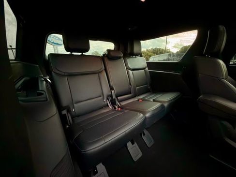Used 2025 Ford Expedition Max Platinum w/ Stealth Appearance Package AWD/4WD image 11