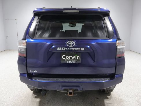 Used 2022 Toyota 4Runner SR5 Premium w/ Moonroof Package AWD/4WD image 3