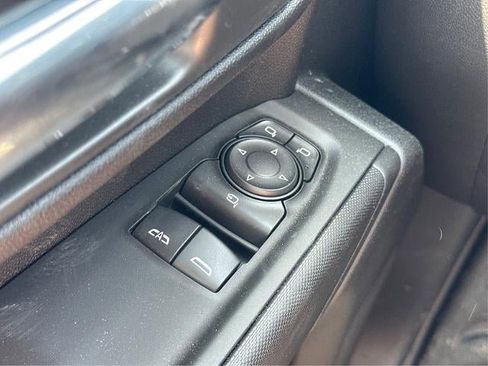 New 2025 GMC Sierra 2500 Pro w/ Convenience Package image 17